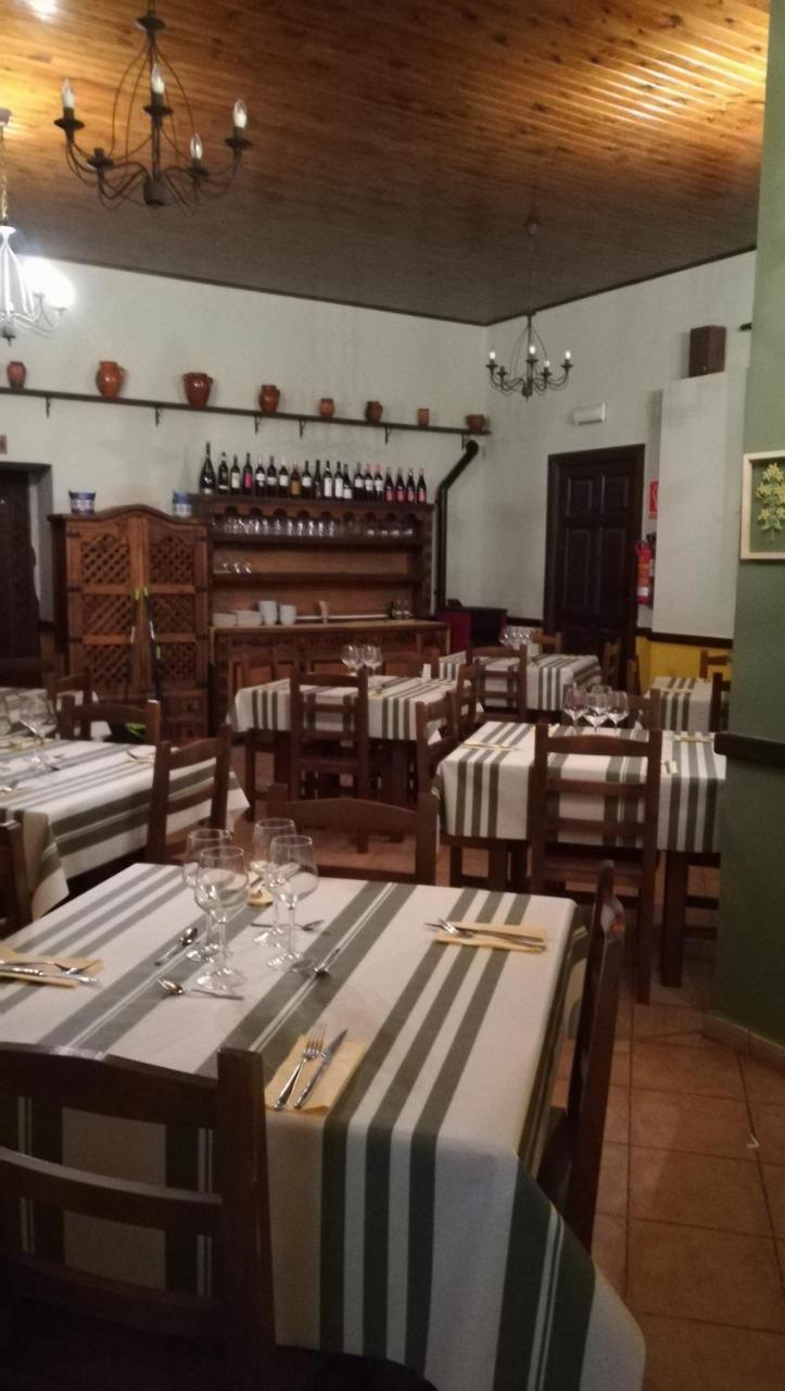 Hotel El Molino Bezas Bagian luar foto