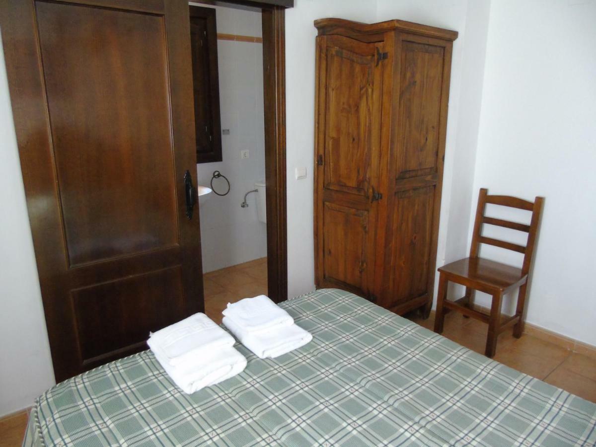Hotel El Molino Bezas Bagian luar foto